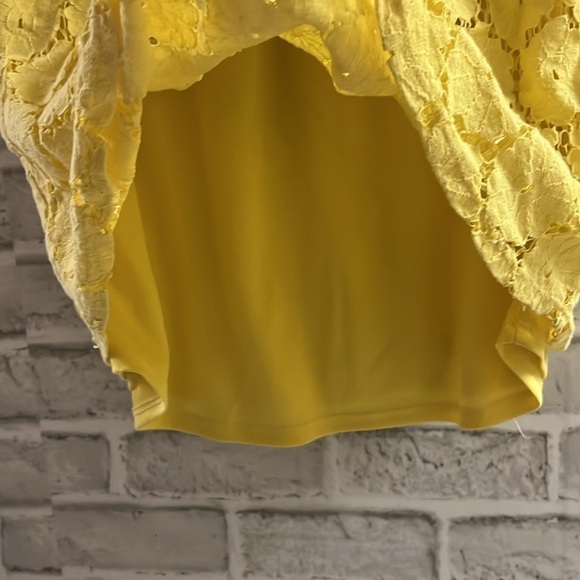 Monteau Los Angeles lace, lined cap sleeve top- size small
MLDE 12 - Picture 3 of 6